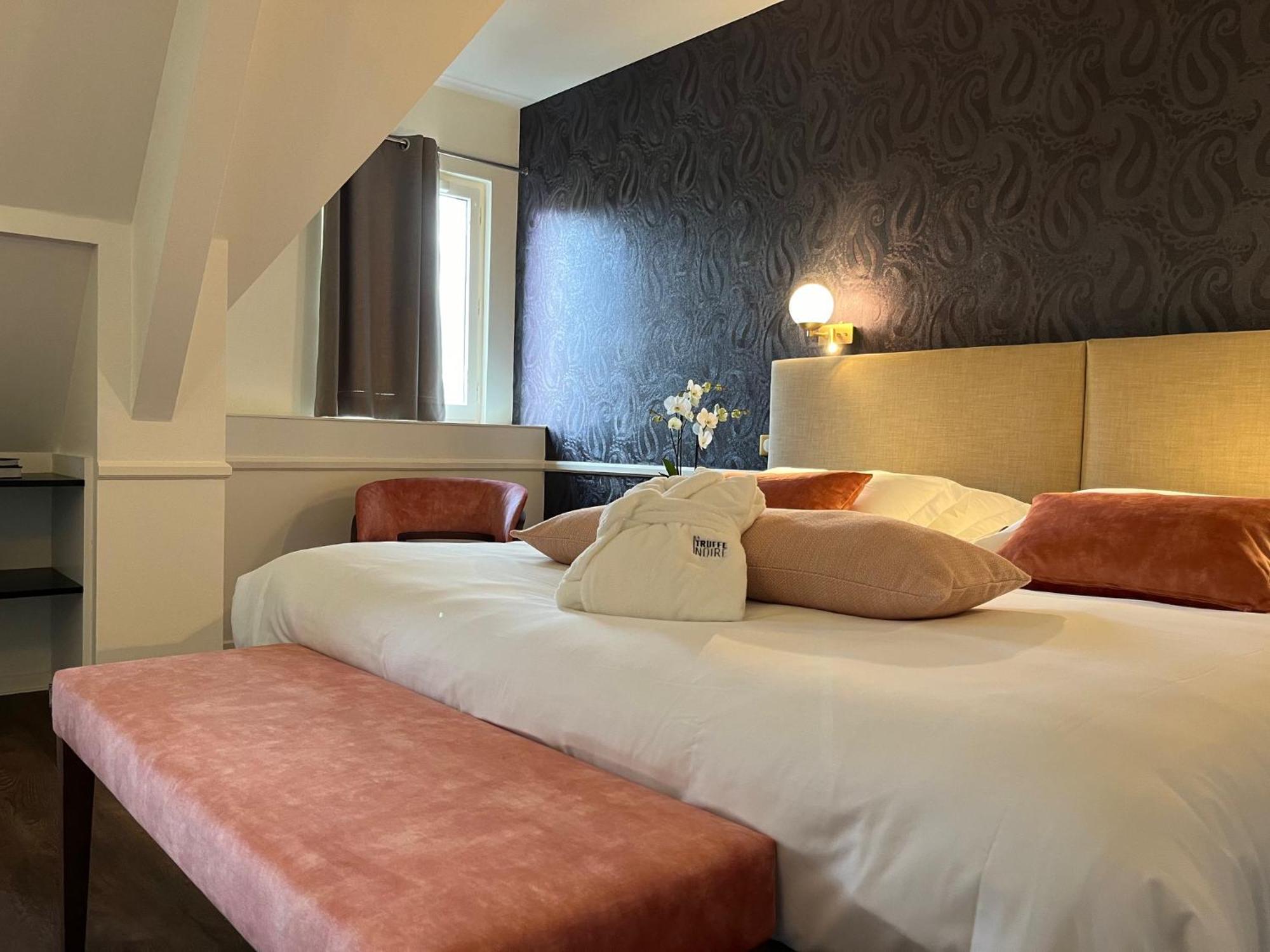 Hotel La Truffe Noire Brive-la-Gaillarde Ngoại thất bức ảnh