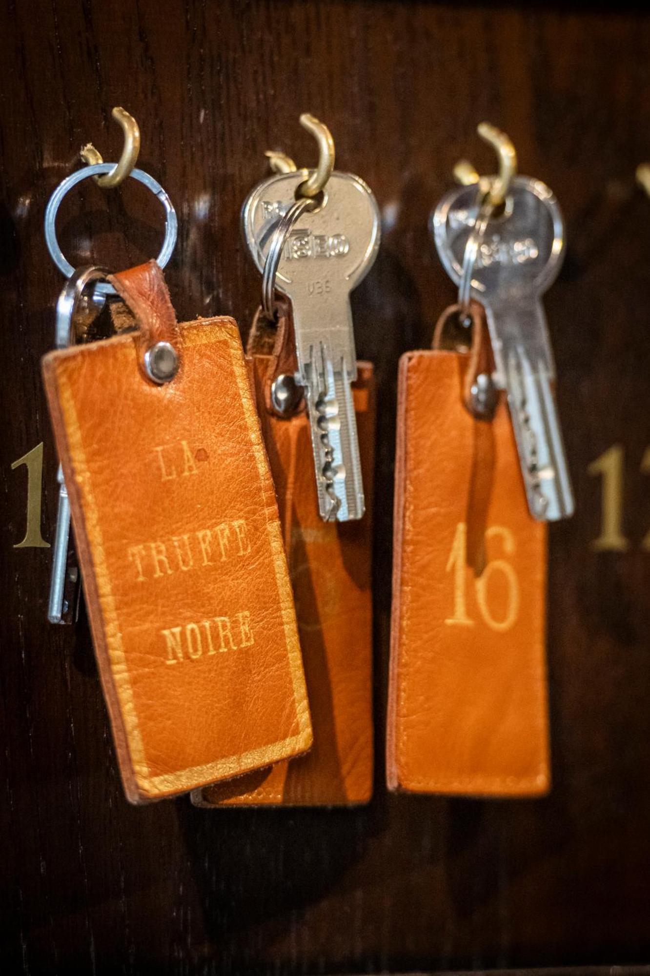 Hotel La Truffe Noire Brive-la-Gaillarde Ngoại thất bức ảnh