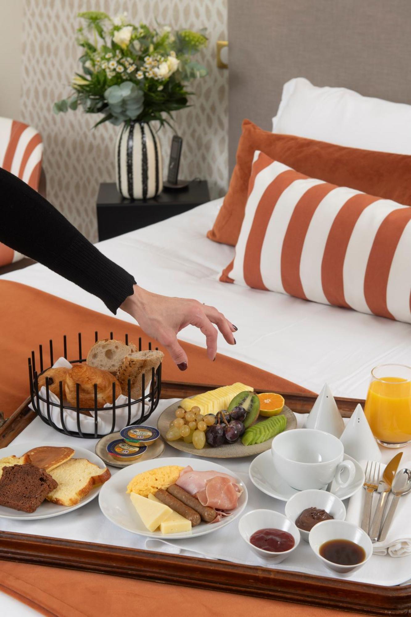 Hotel La Truffe Noire Brive-la-Gaillarde Ngoại thất bức ảnh